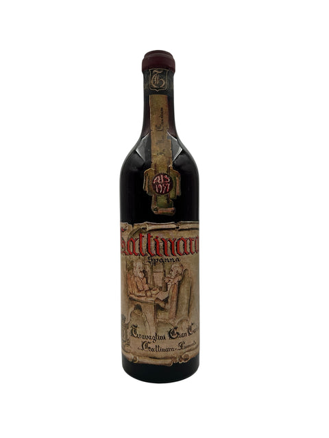 Flaske Gattinara Travaglini 1977 rødvin