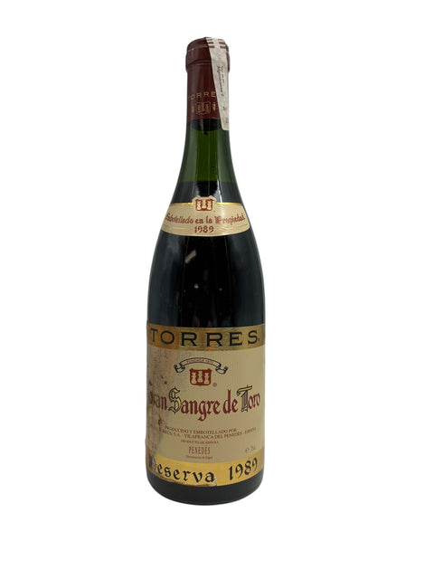 Flaske af Gran Sangre de Toro rødvin fra 1989