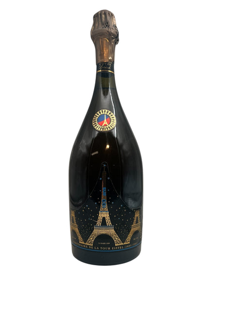 Flaske af Cuvee Prestige med motiv af Eiffeltårnet
