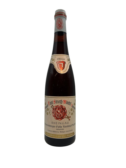Flaske af Riesling Spätlese fra 1966 fra Carl Striehl