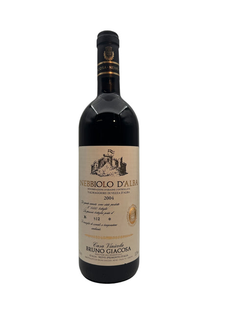 Flaske af Nebbiolo d'Alba Bruno Giacosa 2004